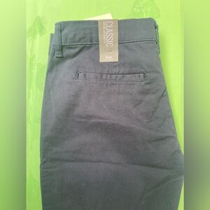 LOW RISE Classic Dark blue Chino Pants 
NEW WITH TAGS SIZE 6